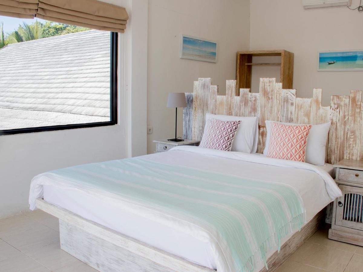 มียาโม บีช ลอดจ์ Hotel Jereweh ภายนอก รูปภาพ